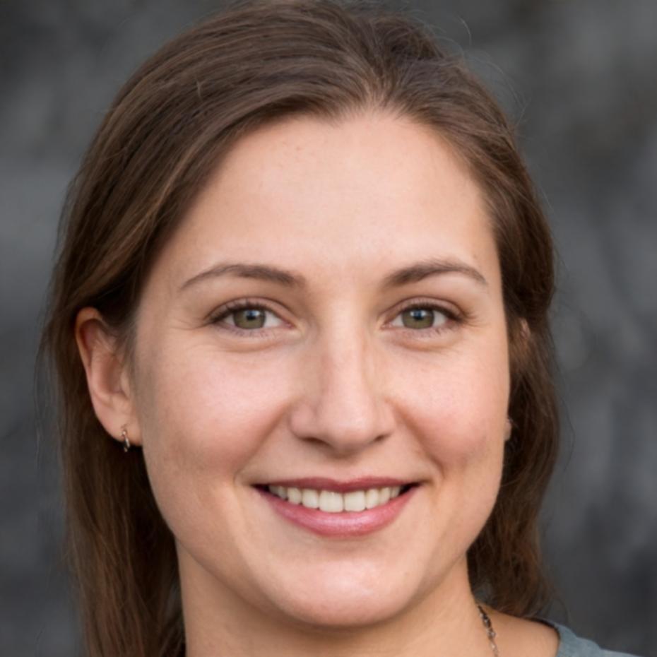 Esperanza Villanueva, Directora de Estrategia Financiera